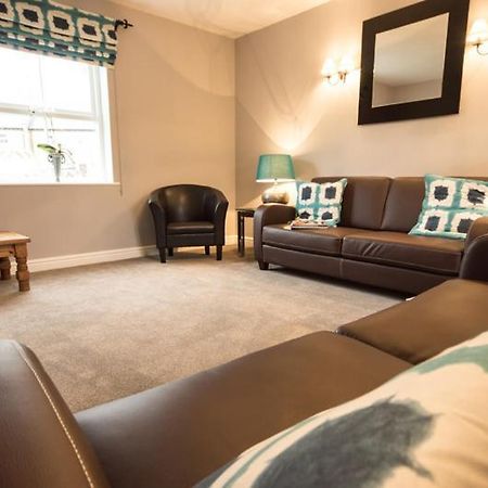 Haddon Cottage - Darwin Lake Holiday Village Матлок Екстериор снимка