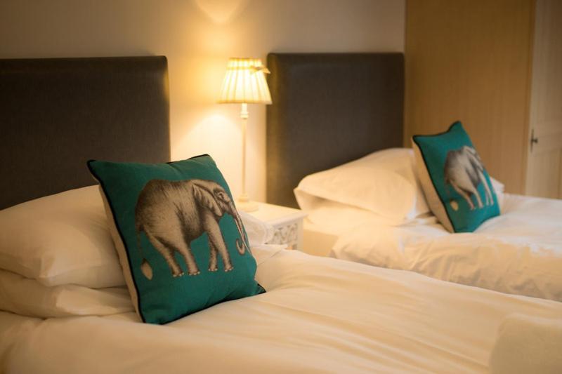 Haddon Cottage - Darwin Lake Holiday Village Матлок Екстериор снимка
