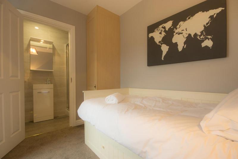 Haddon Cottage - Darwin Lake Holiday Village Матлок Екстериор снимка